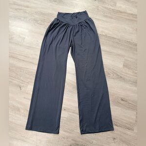 Sunyaa dark gray Wide-Leg Yoga Pants size medium NWT